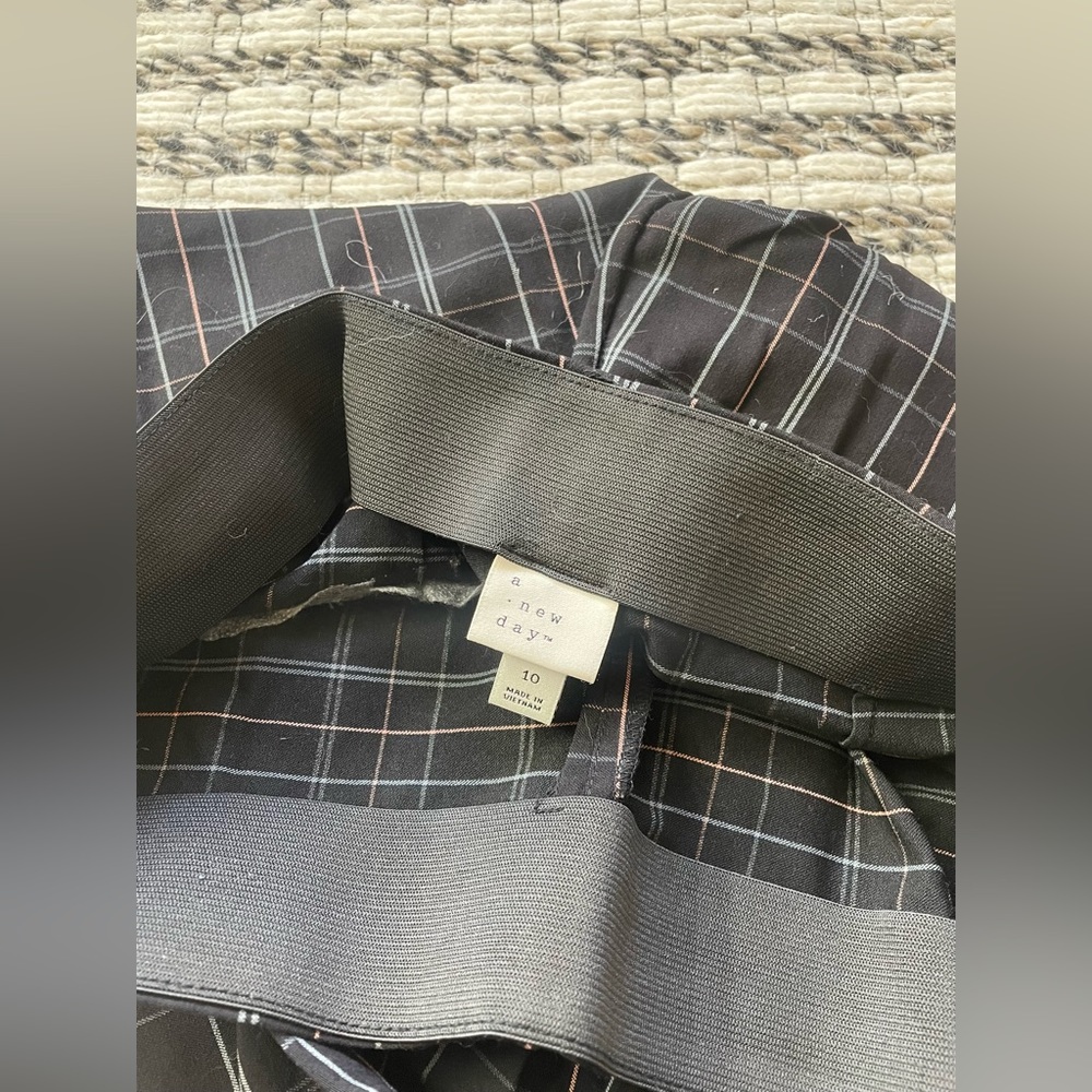 dress pants - Picture 3 of 3